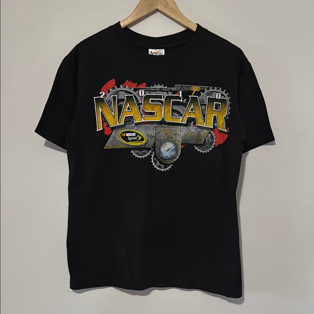 NASCAR Sprint Cup Series T-Shirt / 2010 / Medium